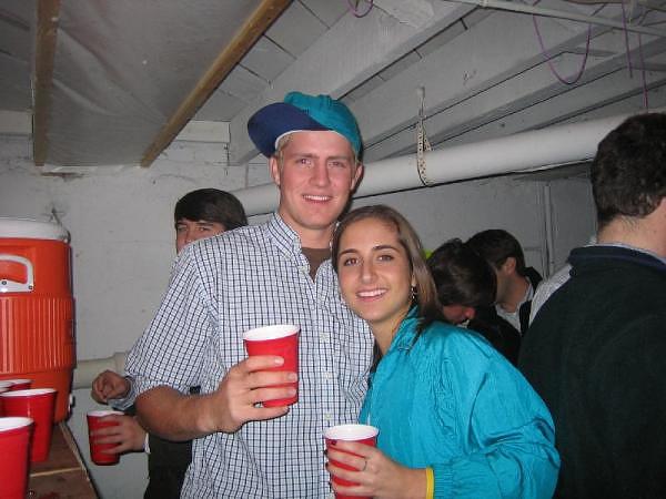 Девушка в спортивном костюме