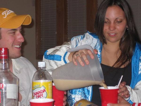 Девушка в спортивном костюме