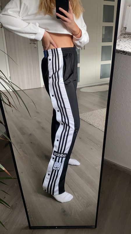 01_0183b_yaLKfWowThwaaJJMJNVH5oms