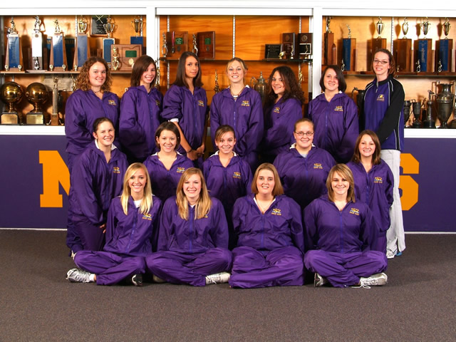 06 varsity girls swimming