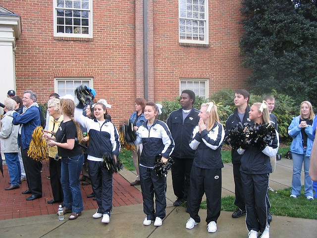 322788867 d0d5b9d8d2 Z