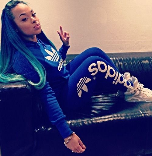 476b343ccbca84de3ca41f22e4b0591c--heather-sanders-adidas-outfit.jpg