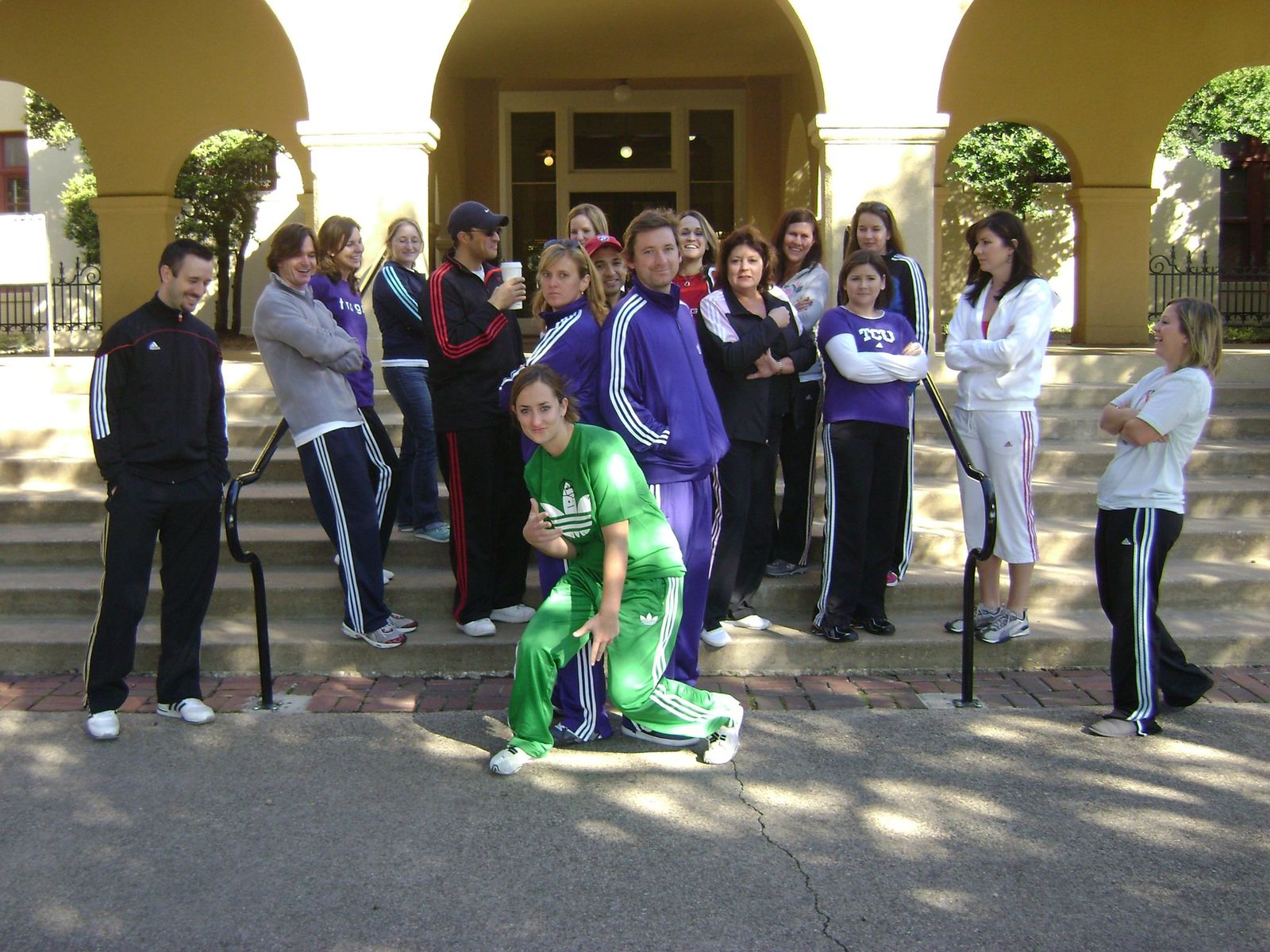 51856 669401871304 18302197 37638001 208482 O