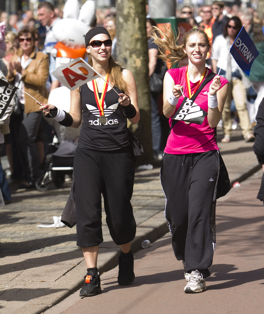 5607459756 c54280929d B