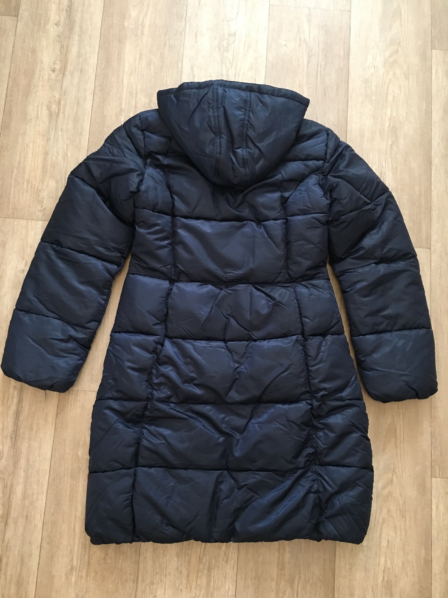 599AC762-8B81-48B8-BA76-CF2DFE77E0B0