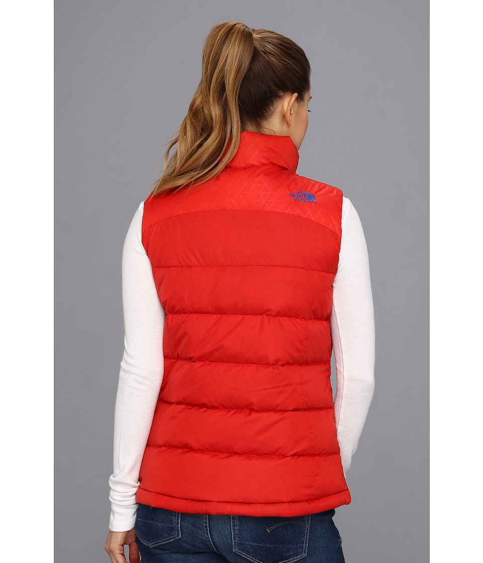 608-The-North-Face-Women-s-International-Nuptse-Vest-3.jpg