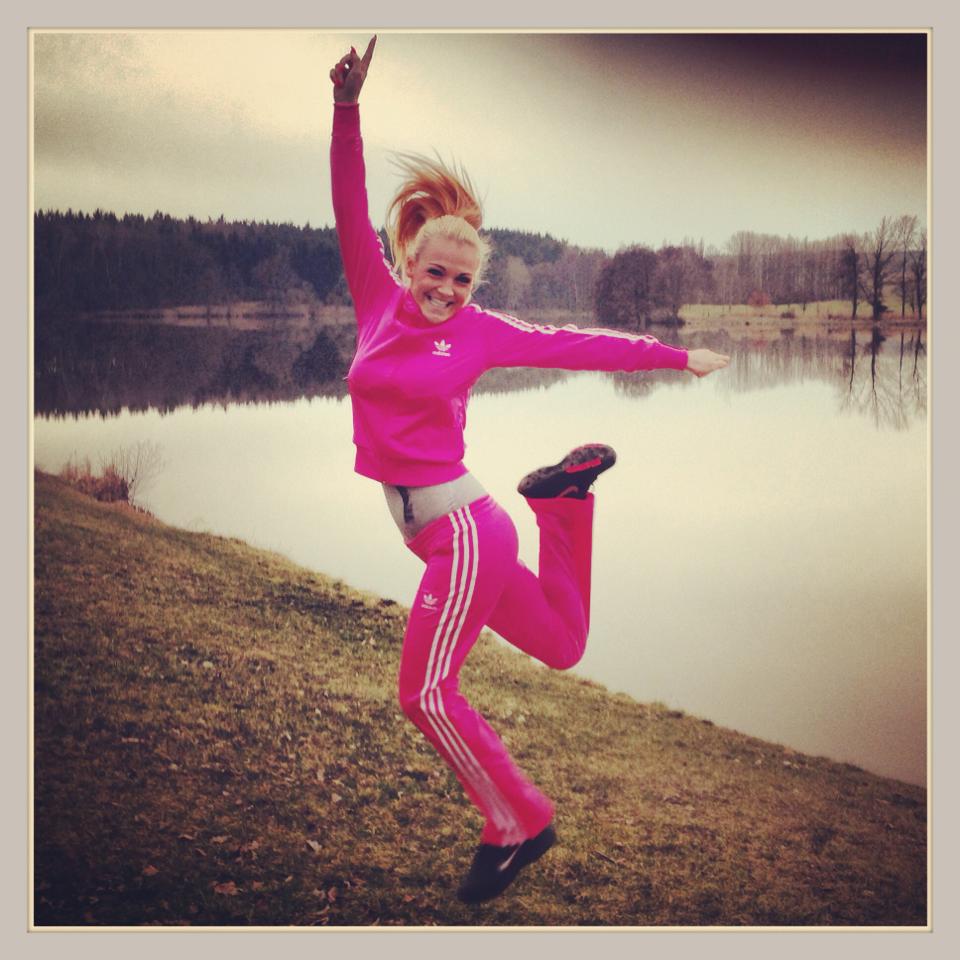 68537 4737873050194 644183748 N