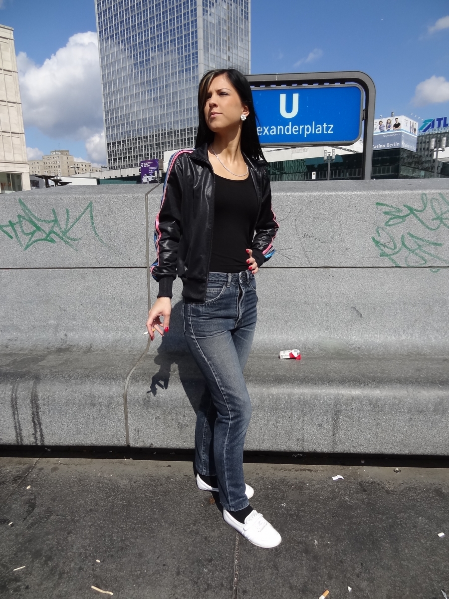 7106812357 79e90f5bf3 O