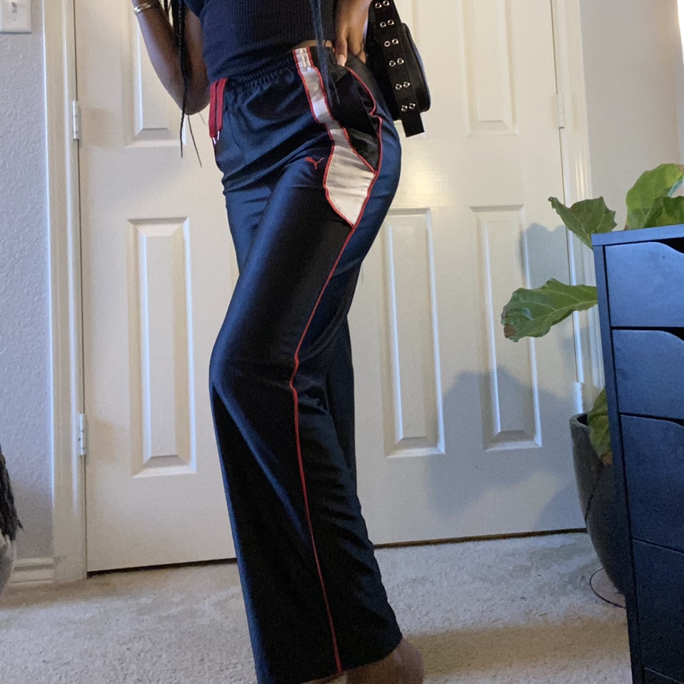 7D65418F-882D-4AA0-B6AE-99A1022F2AE9