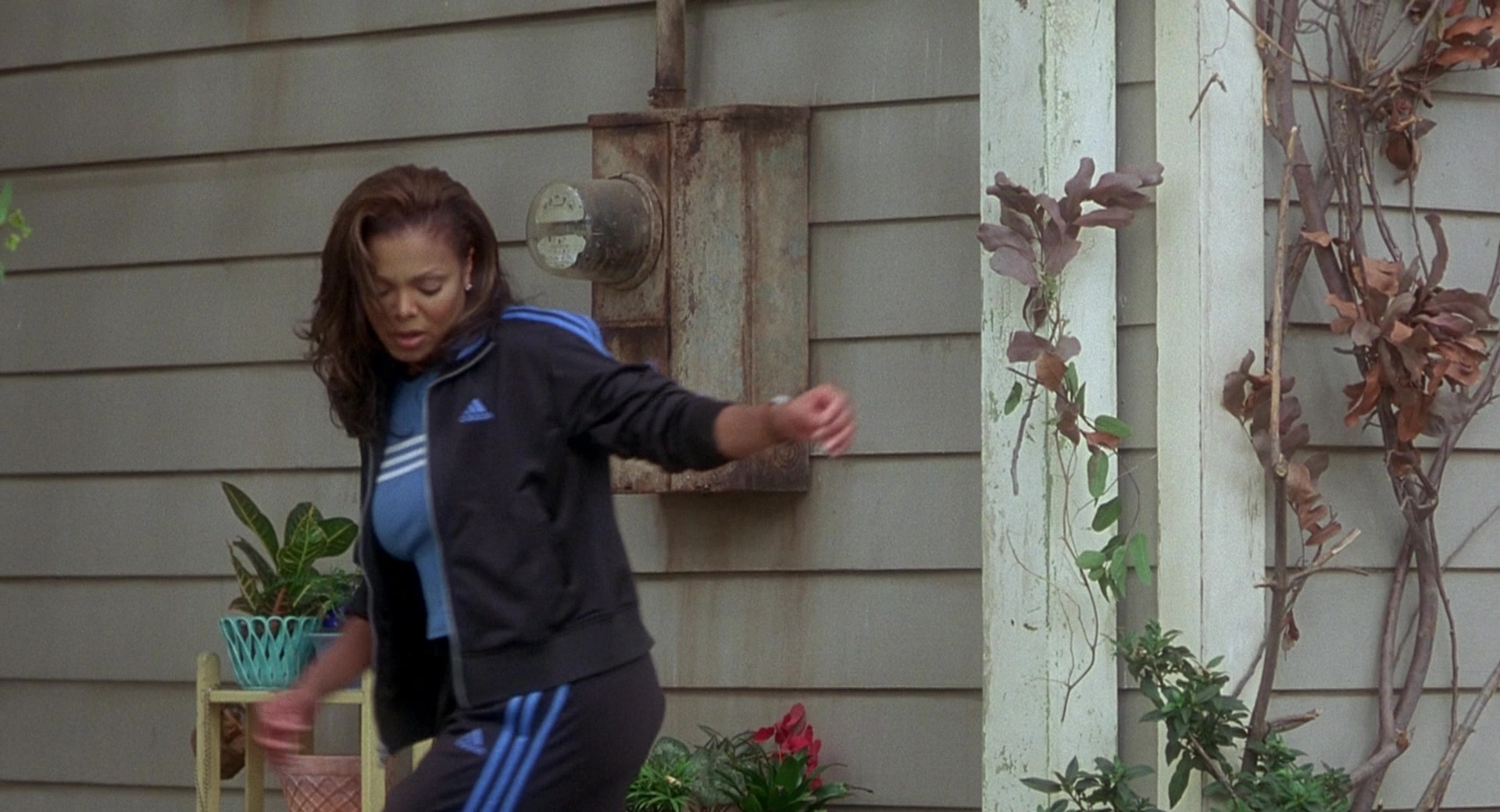 Adidas-Tracksuit-and-T-Shirt-Worn-by-Janet-Jackson-as-Denise-in-Nutty-Professor-II-The-Klumps-5.jpg