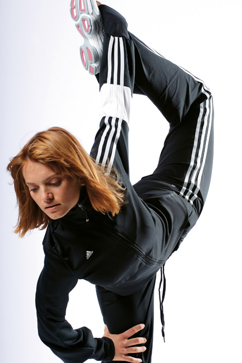 adilibria 3 stripes 0239