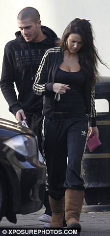 article 1349746 0CDC7512000005DC 299 224x477