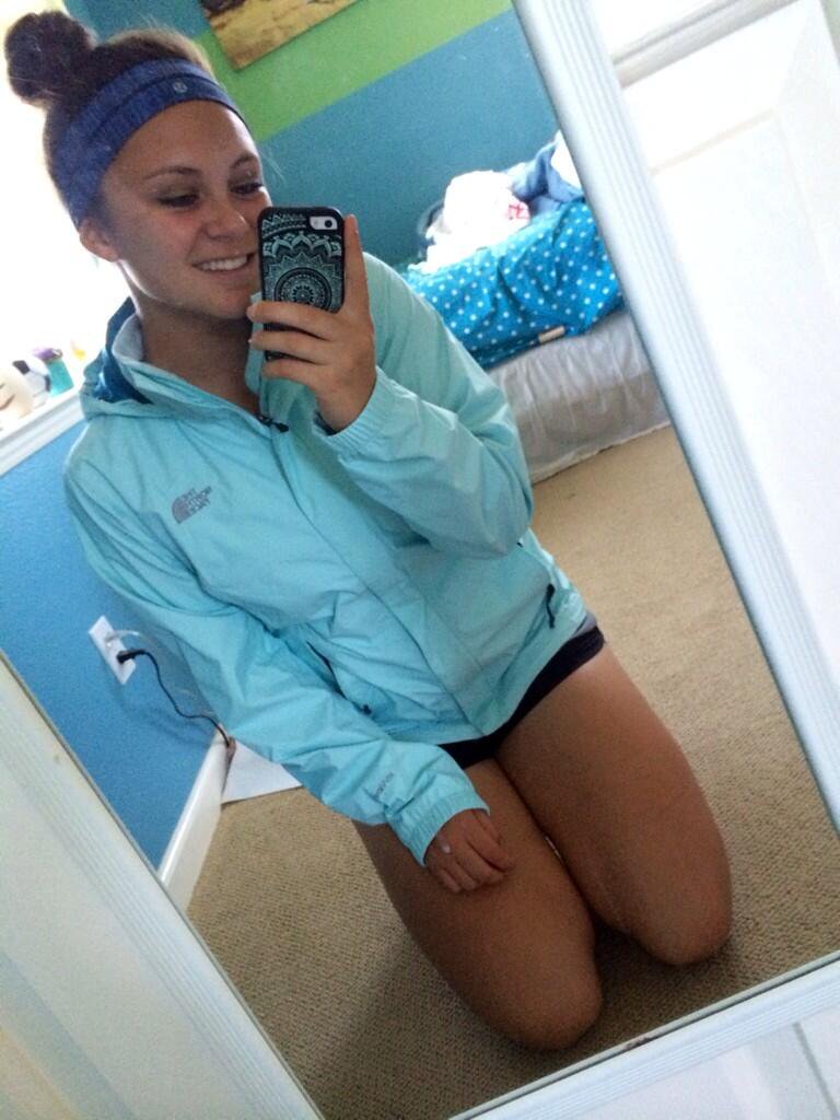 Bi9zP3_CIAAEMWG.jpg large.jpg