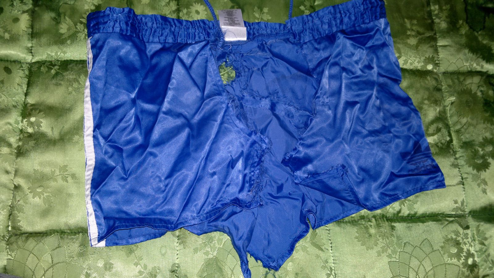 Blaue Adidas shorts Satin Von Mir Behandlung Teil1 RIPPING 1