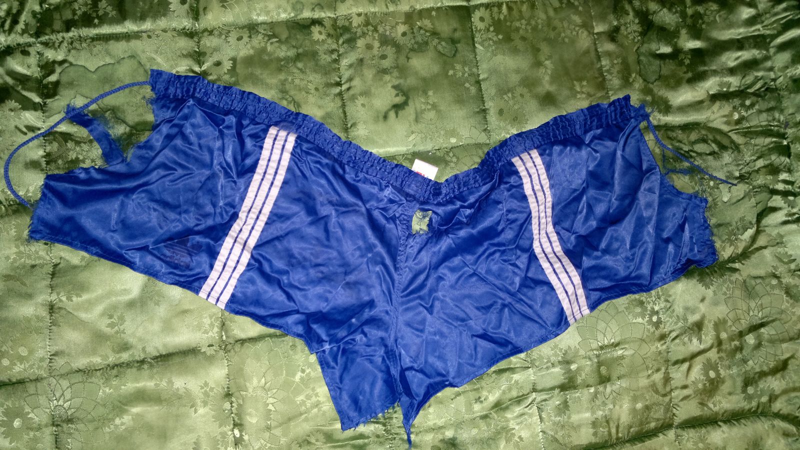 Blaue Adidas shorts Satin Von Mir Behandlung Teil1 RIPPING 3