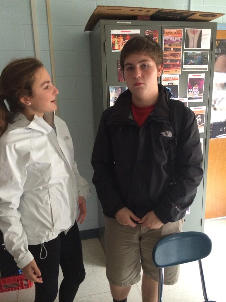 By9lMh1CIAAzNHC.jpg large.jpg