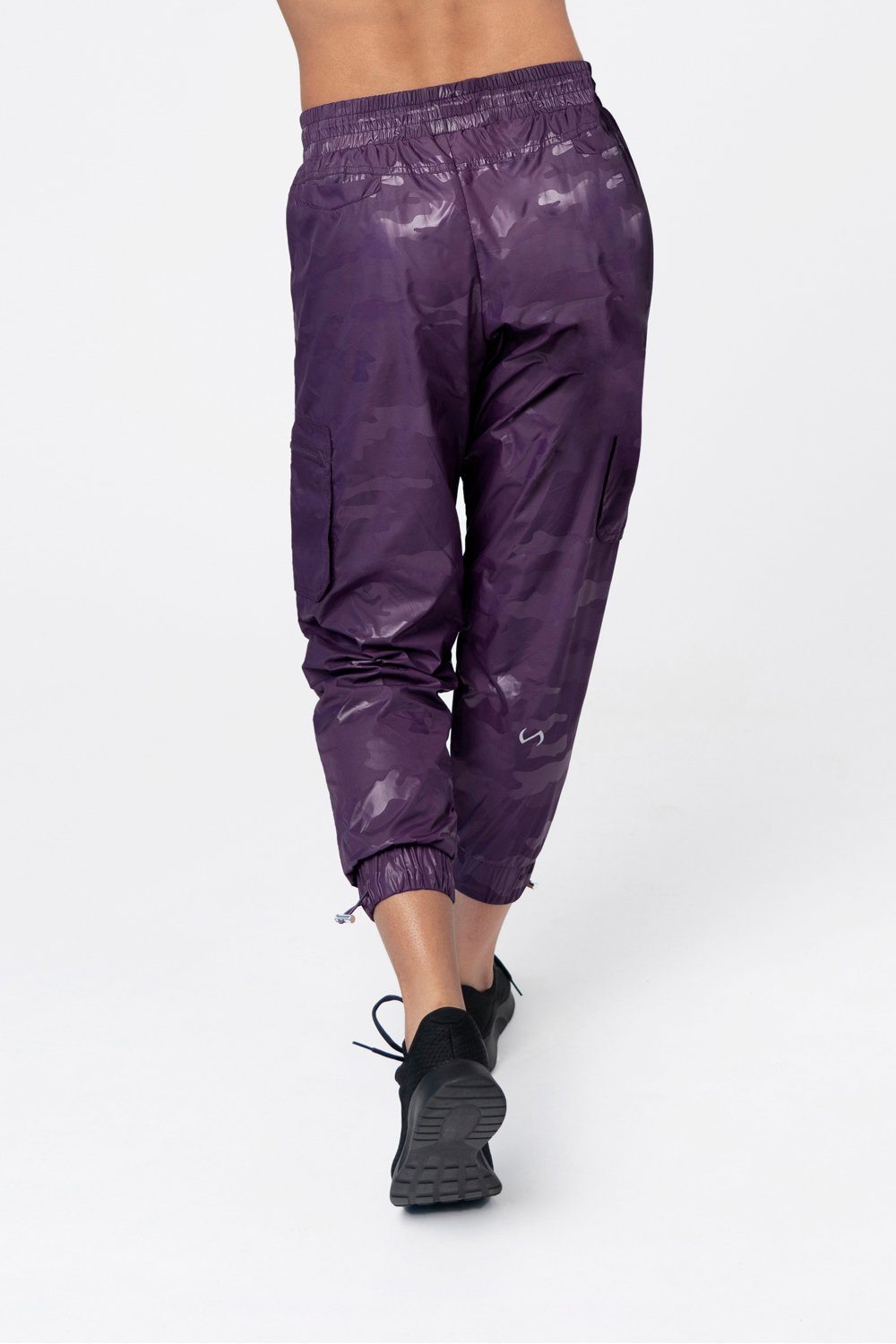 covert-camo-gym-to-street-joggers-women-joggers-pants-tlf-219963_1800x1800.jpg