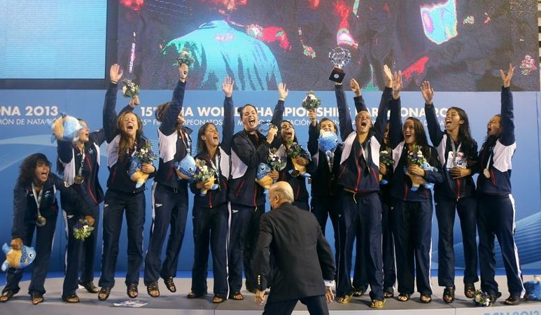 espana-medalla-waterpolo-03082013.jpg