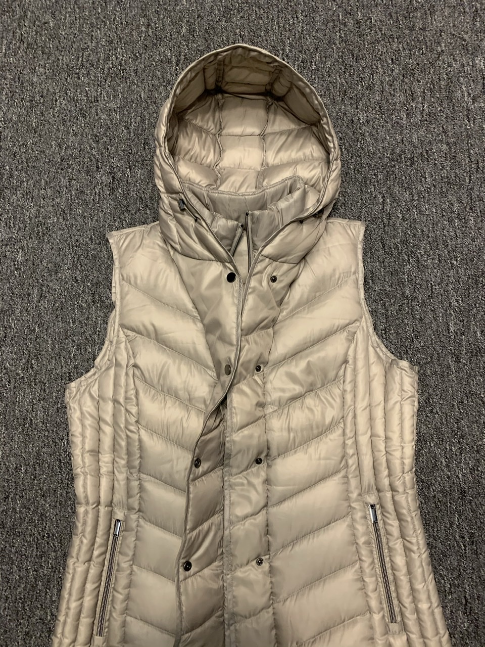 Hooded down vest