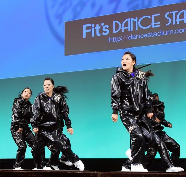 More asian technogirlies