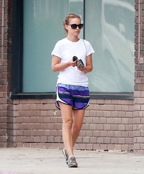 Natalie+Portman+Goes+Pilates+xzPlFCLXXBhl.jpg