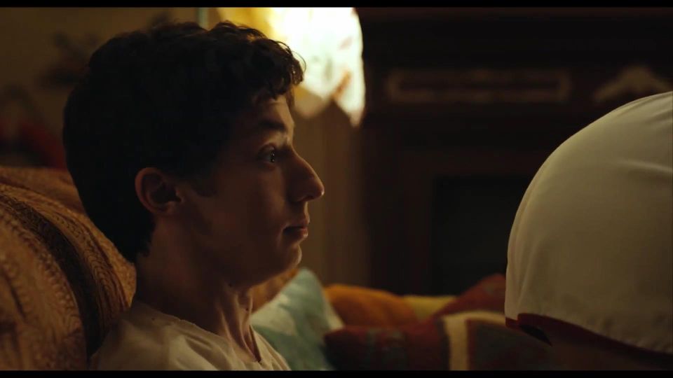 No Hard Feelings (2023) trailer- Jennifer Lawerence in white shorts 3