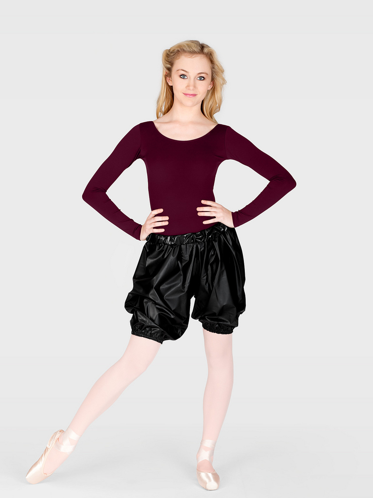 short baggy sweatpants front