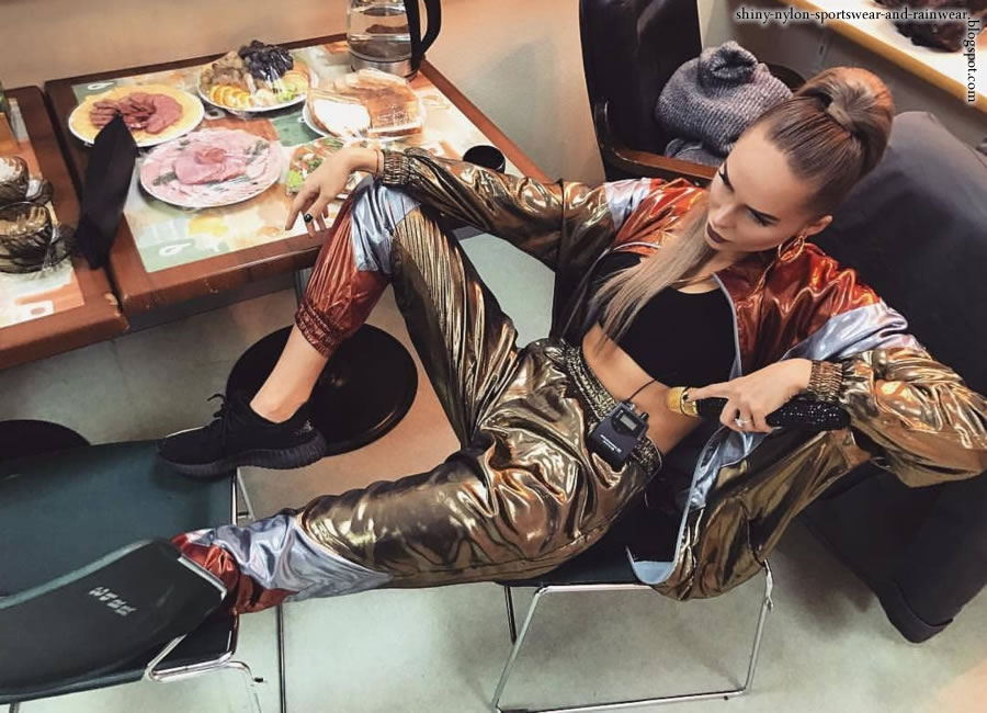 street-wear-woman-shiny-liquid-metallic-tracksuit.jpg