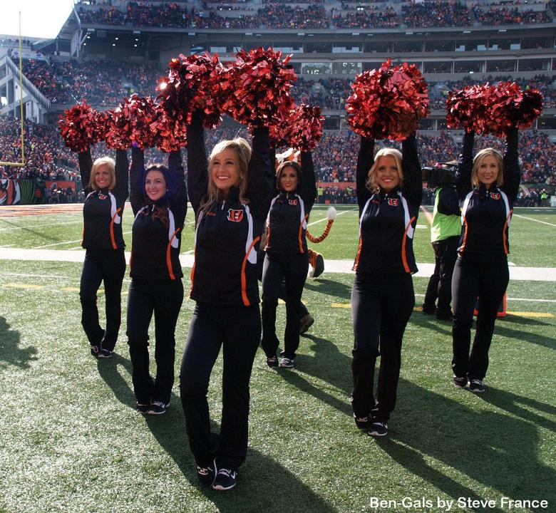 tempBen-Gal-Cheerleaders-PITatCIN-027--nfl_mezz_1280_1024.jpg