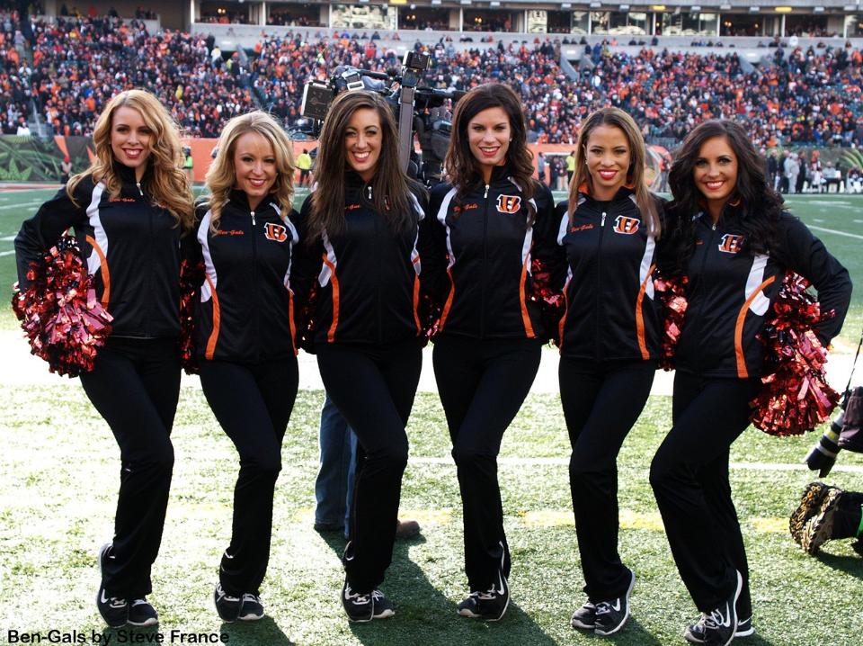 tempBen-Gal-Cheerleaders-PITatCIN-065--nfl_mezz_1280_1024.jpg