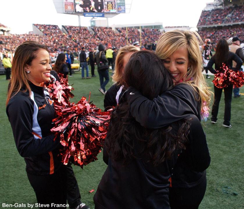 tempBen-Gal-Cheerleaders-PITatCIN-089--nfl_mezz_1280_1024.jpg
