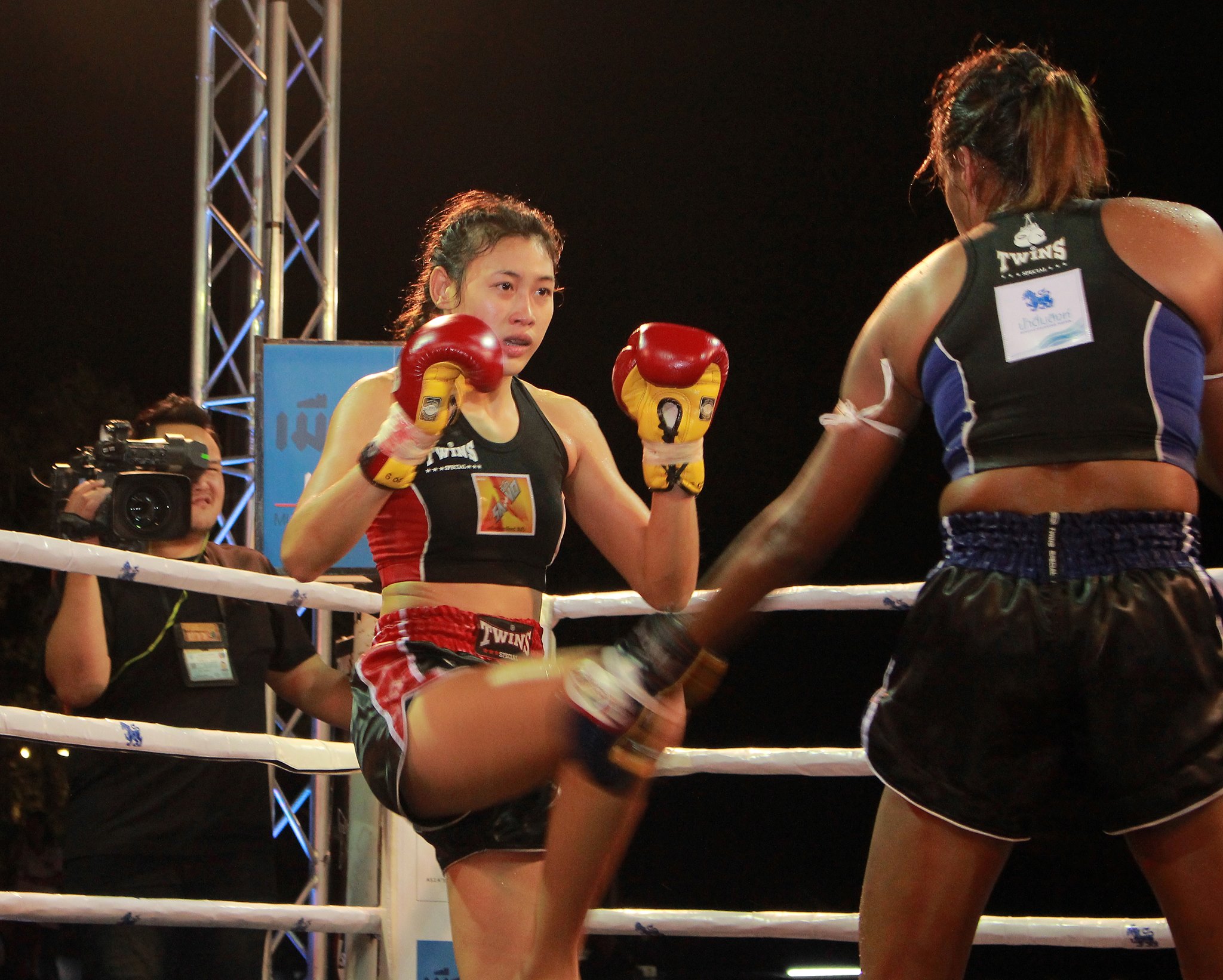 Womens-Fight-26.jpg